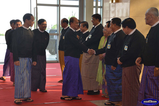 ဂရိတ်ဝေါ ဦးတင်မောင်ကို သမ္မတ ဆုပေးမှု လယ်သမားများ ဆန္ဒပြ ကန့်ကွက်မည်