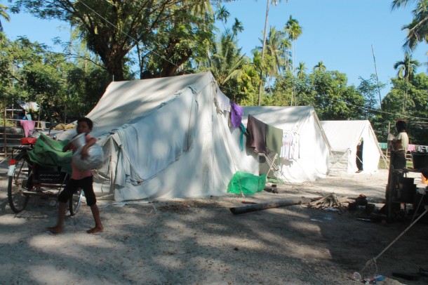 ရခိုင်ဒေသ ဒုက္ခသည်စခန်း လူဦးရေစာရင်း ကောက်ခံမှု အခက်အခဲရှိဆဲ