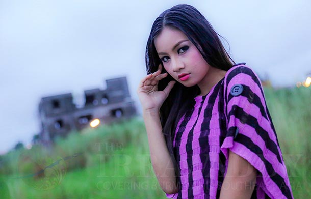 သရုပ်ဆောင် စိုးနန္ဒာကျော်၊ မိတ်ကပ် - ရန်လင်းကျော် (ဓာတ်ပုံ - ဂျေပိုင်/ ဧရာဝတီ)