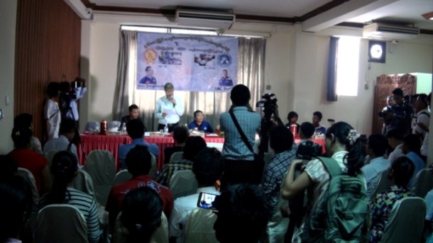 ယနေ့ ရန်ကုန်မြို့ ရွှေဂုံတိုင်ရှိ ယုဇနဟိုတယ်တွင် ပြုလုပ်သော ထိုင်းရောက် မြန်မာ အလုပ်သမား အရေး သတင်းစာ ရှင်လင်းပွဲ / ဧရာဝတီ