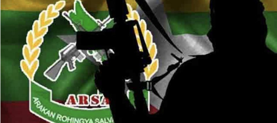 AR-15 ချေမှုန်းရေး ရိုင်ဖယ် ၂ လက် ကြက်ခြေခတ်ထားသည့် ARSA ၏ အမှတ်တံဆိပ်က ကြေညာချက် အားလုံးနီးပါးတွင် ပါဝင်သည် / Youtube