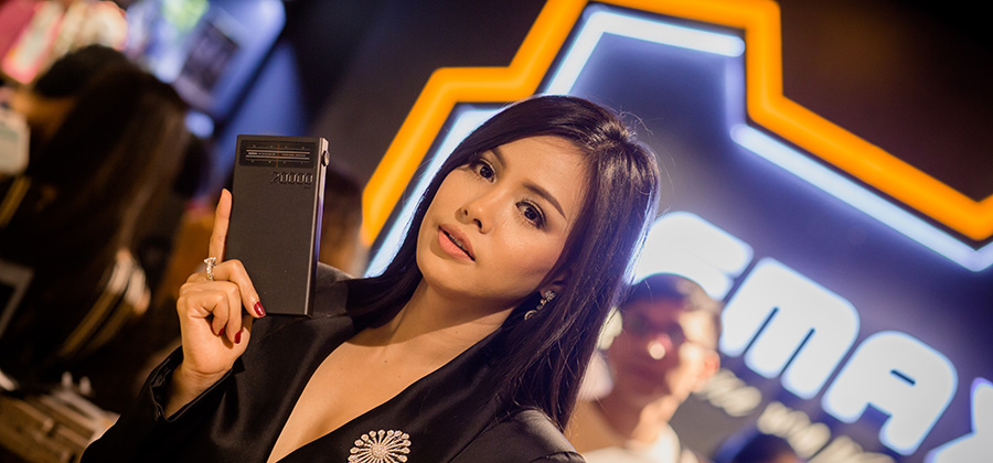 သရုပ်ဆောင် အေးဝတ်ရည်သောင်း (ခ) မအေးသောင်း