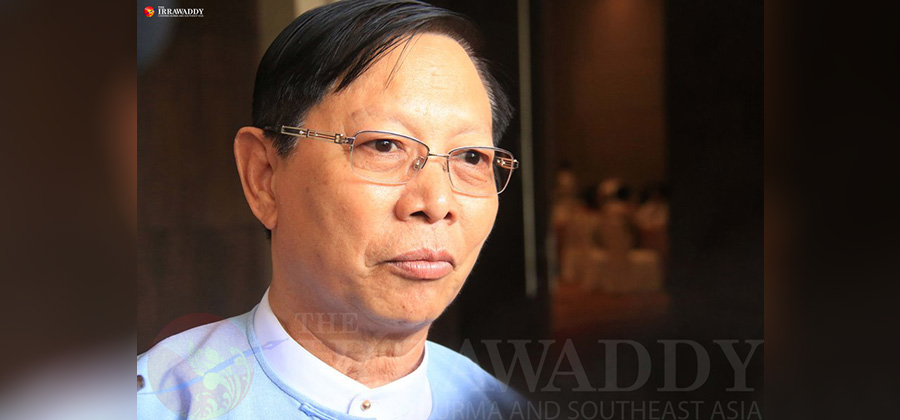 ယနေ့ နေပြည်တော်တွင် သတင်းထောက်များနှင့် တွေ့ဆုံနေသည့် သူရဦးအောင်ကို  / ထက်နိုင်ဇော် / ဧရာဝတီ