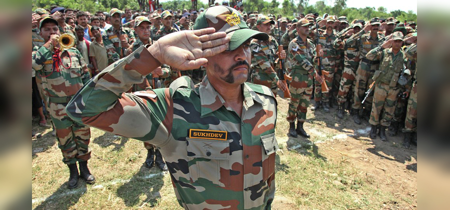 ၂၀၁၅ ခုနှစ် မြန်မာနယ်ခြားအနီး မြင်တွေ့ရသော အိန္ဒိတပ်မတော် တပ်ဖွဲ့ဝင်များ / Reuters