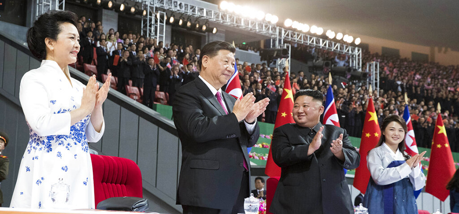 ၂၀၁၉ ဇွန် ၂၀က တရုတ်သမ္မတ ရှီကျင်ဖျင်လာရောက်မှုကို မြောက်ကိုရီးယား ခေါင်းဆောင် ကြိုဆိုစဉ်(AP)