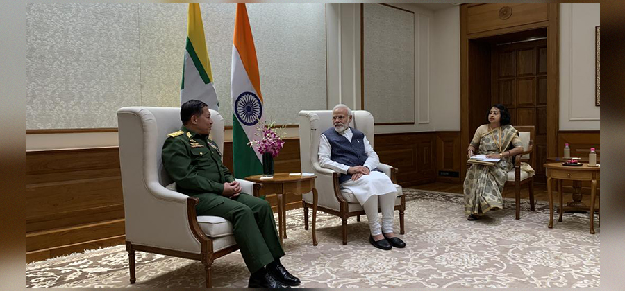 တပ်မတော် ကာကွယ်ရေး ဦးစီးချုပ် ဗိုလ်ချုပ်မှူးကြီး မင်းအောင်လှိုင်နှင့် အိန္ဒိယ ဝန်ကြီးချုပ် နရိန္ဒြာမိုဒီတို့ တွေ့ဆုံစဉ် / တပ်မတော် ကာကွယ်ရေး ဦးစီးချုပ်ရုံး