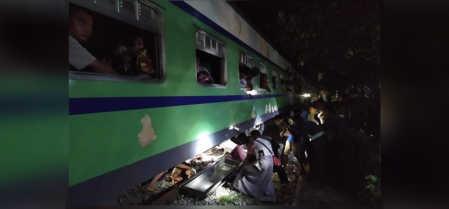 ရထားကြိတ်မိ၍ သေဆုံးသူအား ထုတ်ယူစဉ် / ခေတ္တရာလူငယ်များ သာရေးနာရေးကူညီမှုအသင်း