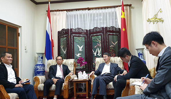 RCSS ဥက္ကဌ ဗိုလ်ချုပ်ကြီး ယွက်စစ်နှင့် တရုတ်အထူးကိုယ်စားလှယ် မစ္စတာ ဆွန်ကော်ရှန်တို့ ထိုင်းနိုင်ငံ၊ ချင်းမိုင်မြို့ရှိ RCSS ရုံးမှာ ၂၀၁၉ ခုနှစ်၊ ဇန်နဝါရီ ၂၅ ရက်က တွေ့ဆုံနေကြစဉ် / Tai Freedom