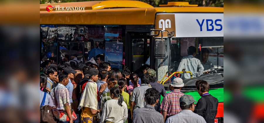 ရန်ကုန်မြို့တွင် ပြေးဆွဲနေသည့် YBS / ဧရာဝတီ