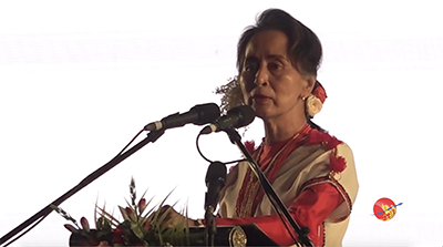 မြန်မာနိုင်ငံ ငြိမ်းချမ်းရေးအတွက် ဝိုင်းဝန်းစဉ်းစားပေးဖို့ ဒေါ်အောင်ဆန်းစုကြည် တိုက်တွန်း