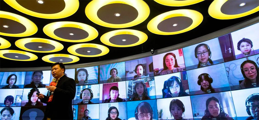 ကျောင်းသား သန်း ၂၀၀ ကျော်ကို အင်တာနက်မှ တဆင့် စာသင်နိုင်ဖို့အတွက် တရုတ်အစိုးရက ပြုလုပ်ပေးခဲ့ပါတယ်။