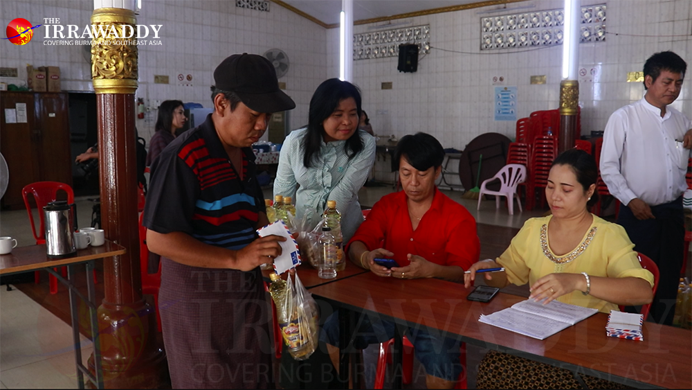 ရုပ်ရှင်လောကသားများအတွက် (၃၅) လမ်းမှာ ပြုလုပ်ခဲ့တဲ့ အလှူ  / ဧရာဝတီ