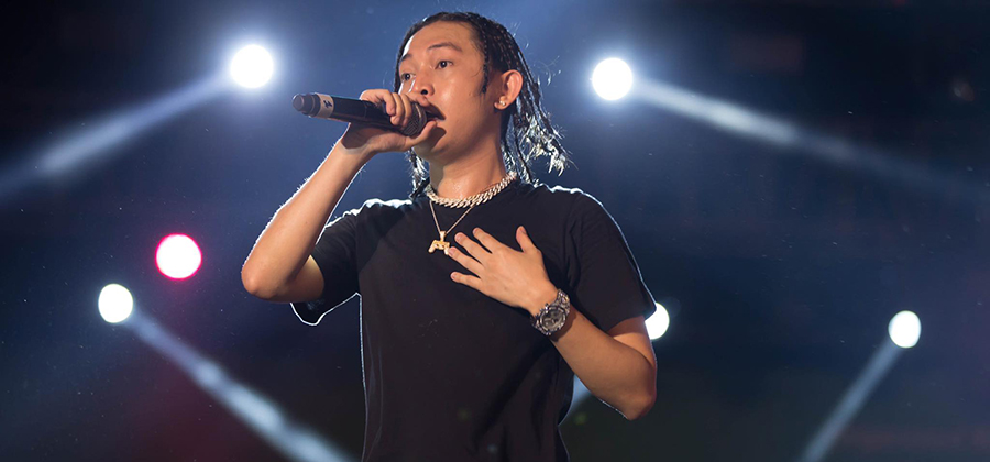 အဆိုတော် X-box / X-Boxin's Facebook