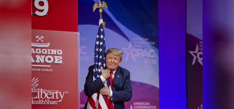 ကိုဗစ်ရောဂါပိုးထိန်းချုပ်ရေး စီမံမှု ညံ့ဖျင်းခြင်းနှင့် အသားအရောင် ခွဲခြားမှုများကြောင့် ဝေဖန်ရေးလှိုင်းလုံးများနှင့် ကြုံနေရသော အမေရိကန် သမ္မတ ဒေါ်နယ်ထရမ့်