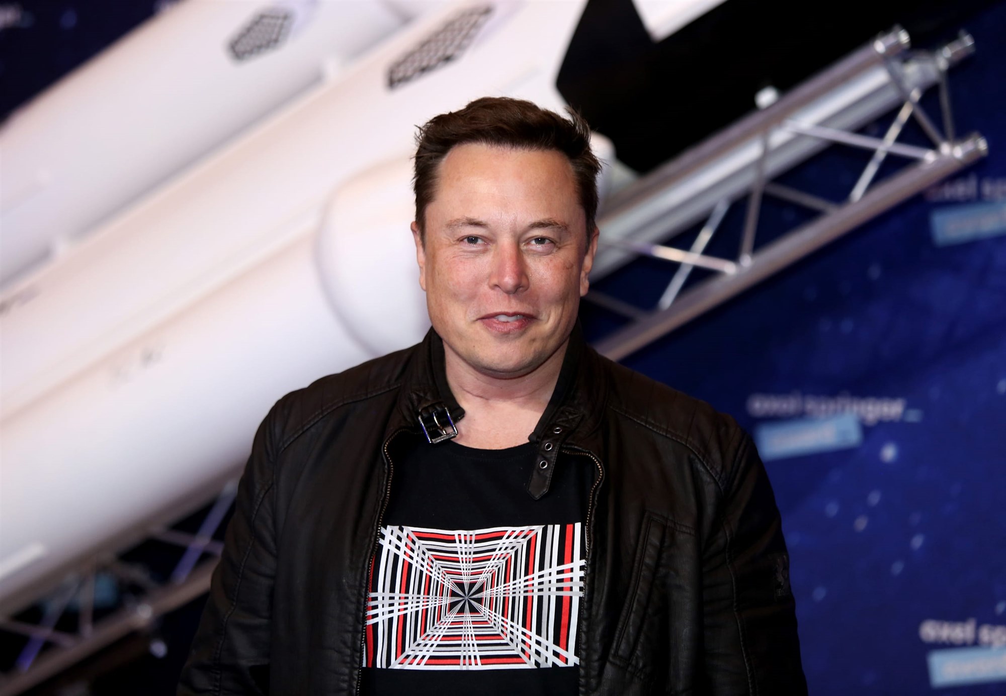 ကမ္ဘာ့အချမ်းသာဆုံး သူဌေးကြီး Elon Musk