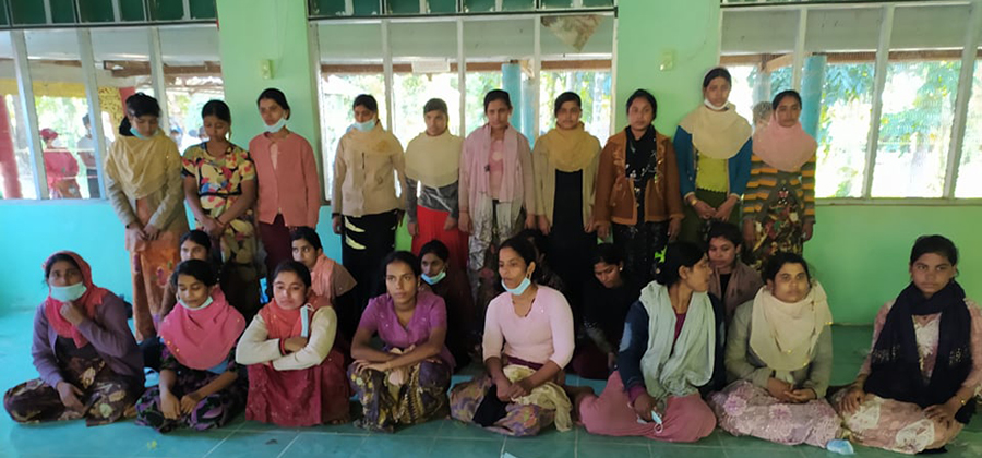 မော်လမြိုင်ကျွန်းမြို့နယ် သစ်ပုတ်ကျေးရွာအနီးရှိ ရာဇူဒိုင်မြစ်အတွင်း ဖမ်းမိခဲ့သည့် ရခိုင်ပြည်နယ်မှ မွတ်စလင်များ / ထွန်းထွန်းနိုင် / မော်ကျွန်း