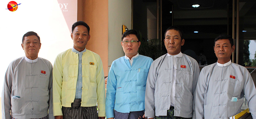 မနေ့က နေပြည်တော်ရှိ ကော်မရှင် အစည်းအဝေးကို တက်ရောက်ခဲ့ကြသူများ / ထက်နိုင်ဇော် / ဧရာဝတီ