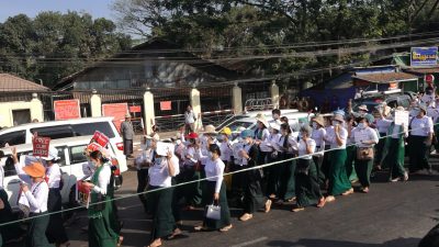 အင်းစိန်မြို့နယ် ဆရာ၊ဆရာမများ စစ်အာဏာရှင် ဆန့်ကျင်ရေး ချီတက်ဆန္ဒပြ (ရုပ်/သံ)