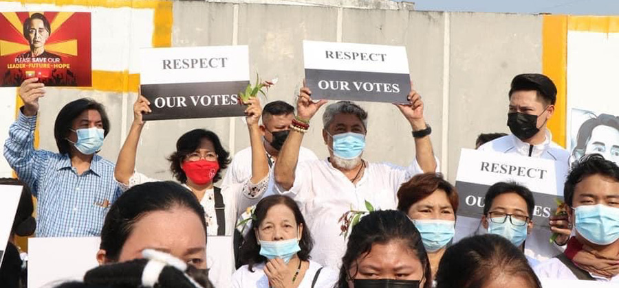 သရုပ်ဆောင် ဦးကျော်သူနှင့် ဇနီး ဒေါ်ရွှေဇီးကွက် / Kyaw Thu's Facebook