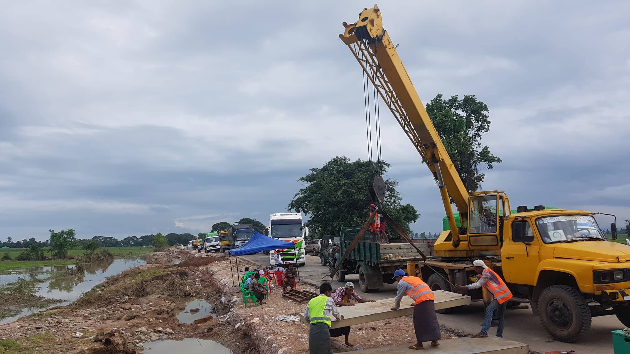 ၂၀၁၈ ခုနှစ်က ရန်ကုန်- မန္တလေး အမြန်လမ်းပိုင်းတွင် တွေ့ရသည့် ဆောက်လုပ်ရေး လုပ်ငန်းခွင်  / Ministry of Construction