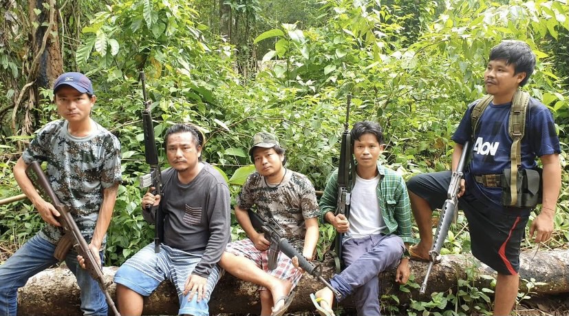 လူရွှင်တော် “ဟားငါးကောင်” အဖွဲ့  / Taing Kyaw's Facebook