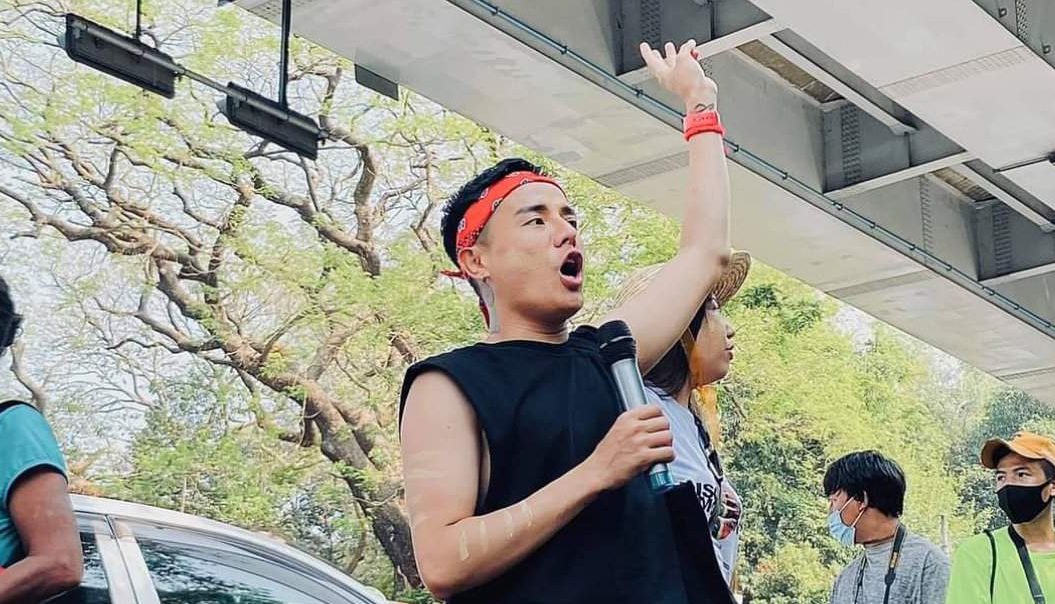 Makeup Artist မေဦး  / May Oo's Facebook