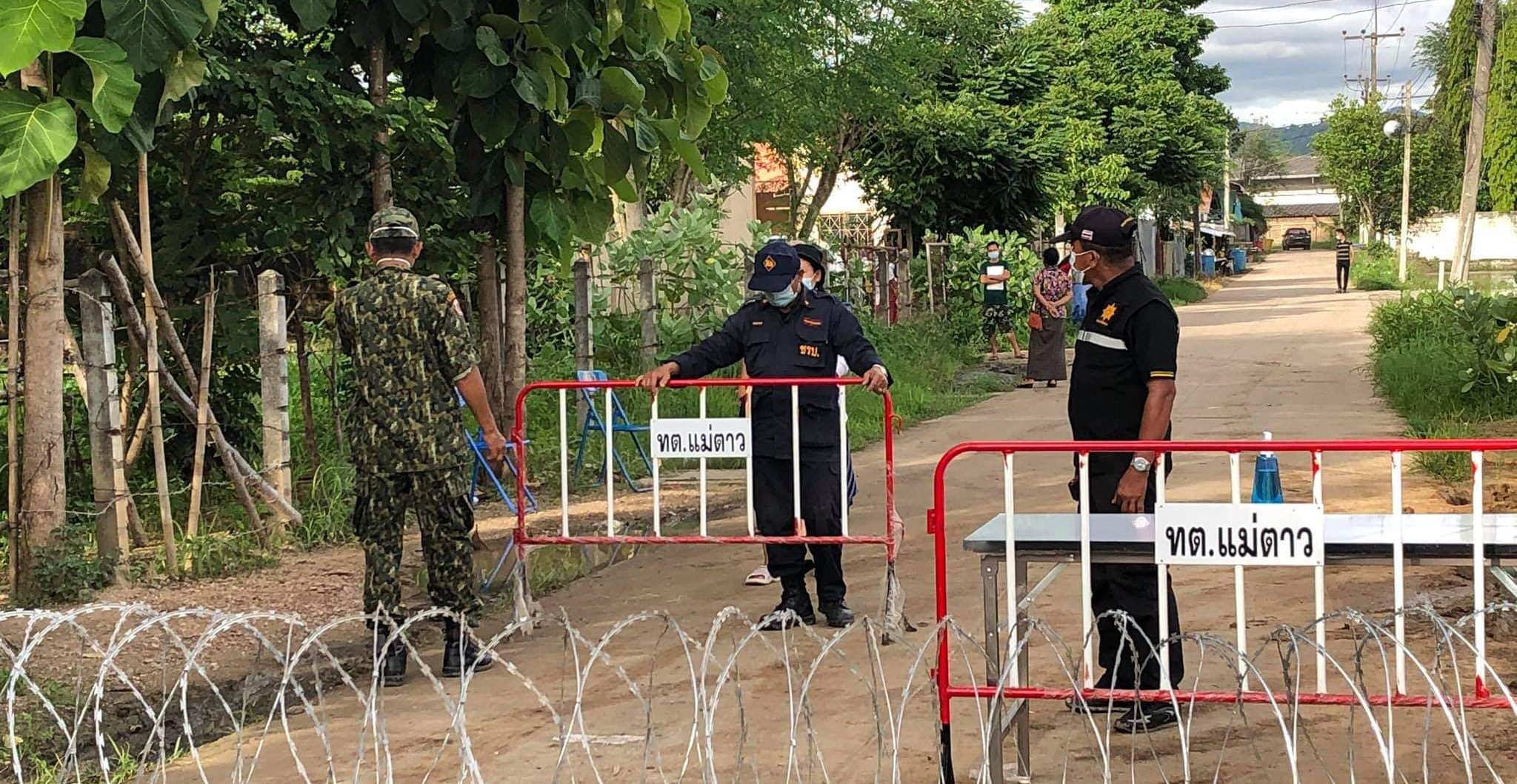 မဲဆောက်ရှိ မြန်မာလုပ်သား အများစု ကိုဗစ်ရောဂါကူးစက်ခံရသည့် စက်ရုံတချို့ကို Lockdown ချ၍ စောင့်ကြည့်နေကြစဉ်