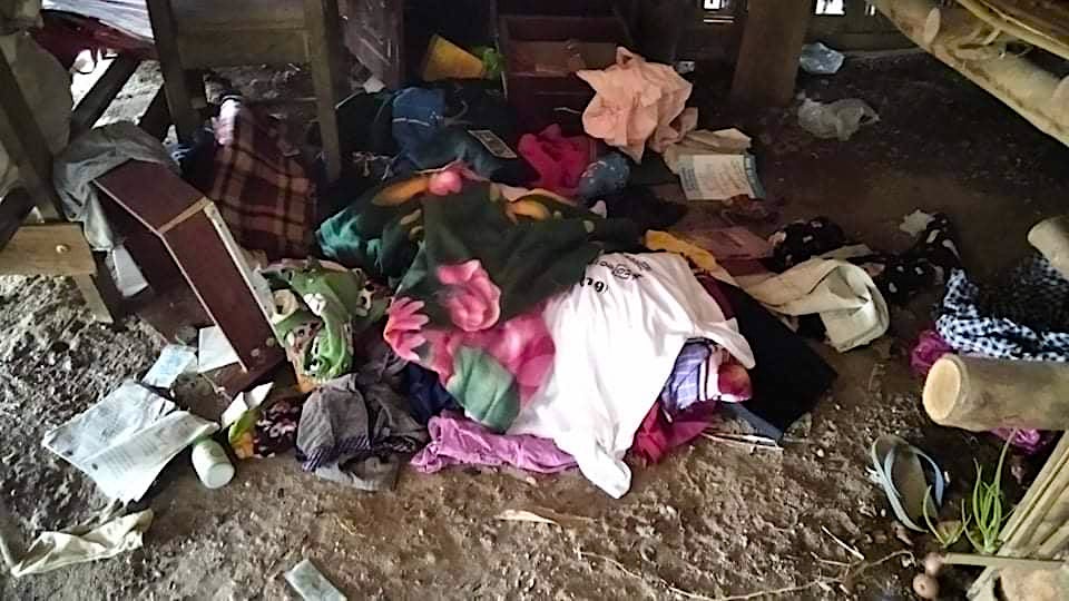 ယင်းမာပင် တောင်ပုအုပ်စု၊ သပြေအေးရွာတွင် စစ်ကောင်စီတပ်ဖွဲ့ဝင်များတွင် ညအိပ်သွားကြပြီး နေအိမ်တချို့ရှိ ပစ္စည်းများကိုလည်း မွှေနှောက်ရှာဖွေ ဖျက်ဆီးသွားကြသည်