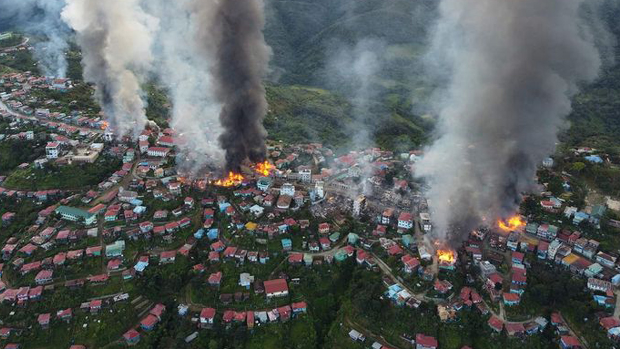 လူထု အသက်အိုးအိမ်တွေကို ဖျက်ဆီးတယ်ဆိုတာ၊ ပြည်သူကို ကိုယ်စားပြုတဲ့ တပ်မဟုတ်ဘူး  (ရုပ်/သံ)