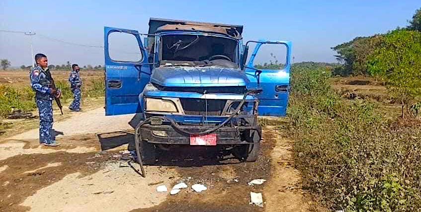 AA တပ်ဖွဲ့များ တိုက်ခိုက်သိမ်းပိုက်လိုက်သည့် ကားတစီး