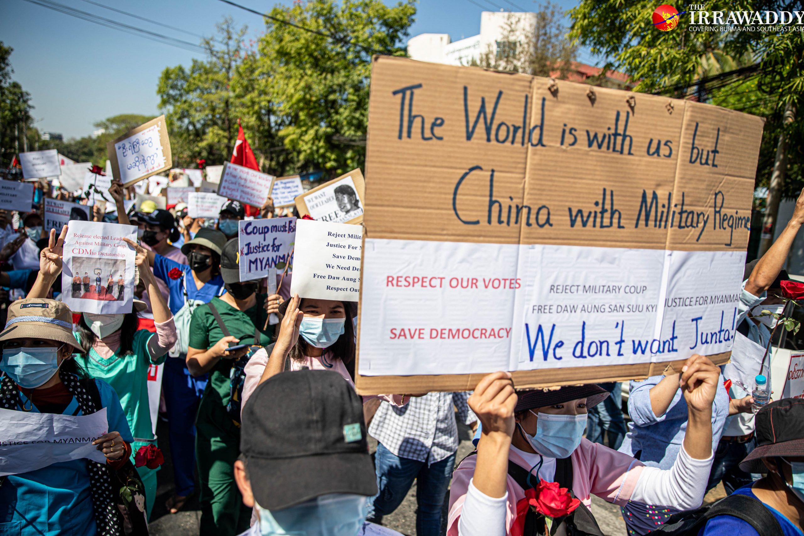 ၂၀၂၀ ဖေဖေါ်ဝါရီ ၁၁ရက်နေ့ ရန်ကုန်မြို့ တရုတ်သံရုံးရှေ့တွင်မြင်တွေ့ရသည့် ဆန္ဒပြမှုများ  / ဧရာဝတီ