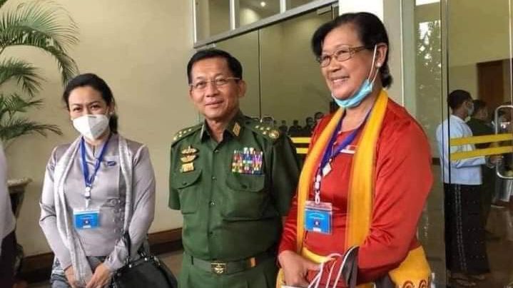 ဒေါ်နန်းရွှေကြာသည် စစ်တပ်ကျောထောက်နောက်ခံပြု ပြည်ထောင်စု ကြံ့ခိုင်ရေးနှင့် ဖွံ့ဖြိုးရေးပါတီ (USDP)၏ မဟာမိတ် ဝံသာနု ဒီမိုကရက်တစ်ပါတီ ဥက္ကဋ္ဌ ဖြစ်သည်