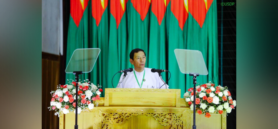 ယနေ့ ကြံ့ခိုင်ရေးပါတီ ဥက္ကဋ္ဌရာထူးမှ နုတ်ထွက်လိုက်သည့် ဦးသန်းဌေး မိန့်ခွန်းပြောနေစဉ် / USDP