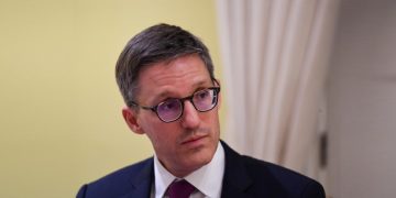 အမေရိကန် နိုင်ငံခြားရေး ဝန်ကြီးဌာန အတိုင်ပင်ခံ မစ္စတာ ဒဲရက်ချိုလက် / AFP