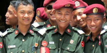 အာဏာမသိမ်းမီ မြန်မာစစ်တပ်သို့ ဝင်ရောက်သူ လူငယ်များ/ Borgen Magazine