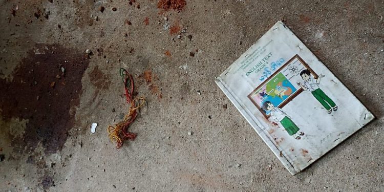 စစ်ကိုင်းတိုင်း၊ ဒီပဲယင်းမြို့နယ် လက်ယက်ကုန်းကျေးရွာ အရှေ့ခြမ်းက ဘုန်းတော်ကြီးကျောင်းမှာ ရှိနေတဲ့ စာသင်ကျောင်းကို စစ်ကောင်စီ တိုက်ခိုက်ရေး ရဟတ်ယာဉ်တွေက ပစ်ခတ် တိုက်ခိုက်ခဲ့မှုကြောင့် ကလေးငယ်အချို့ သေဆုံးခဲ့သလို အချို့လည်း ပြင်းပြင်းထန်ထန် ဒဏ်ရာ ရရှိခဲ့ပါတယ်