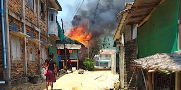 မီးရှို့ခံရသည့် ညောပြင်ရွာမှ နေအိမ်များ / The Tanintharyi Times