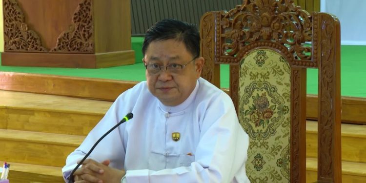 နေပြည်တော်တွင် ပြီးခဲ့သည့် ဇန်နဝါရီလ ၃၁ ရက်နေ့က ရုရှားကိုယ်စားလှယ်များနှင့် စစ်ကောင်စီခန့် စွမ်းအင်ဝန်ကြီး မျိုးမြင့်ဦးတို့ တွေ့ဆုံစဉ် / MITV