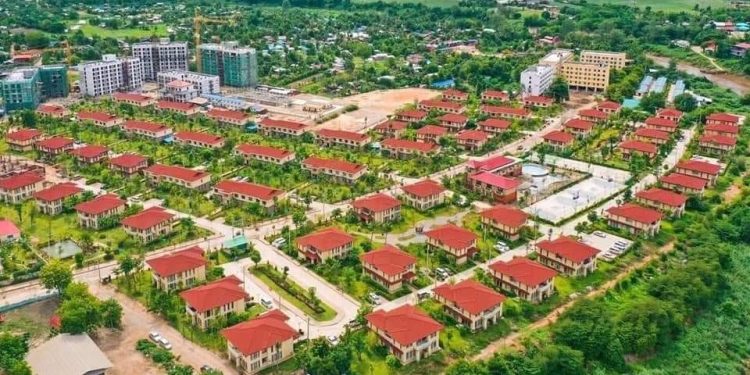 ကရင်ပြည်နယ် မြဝတီမြို့ရှိ ရွှေကုက္ကိုလ်မြို့သစ် / ရွှေကုက္ကိုလ်