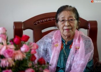 စာရေးဆရာမကြီး ခင်ဆွေဦး (ဓာတ်ပုံ - ဧရာဝတီ)