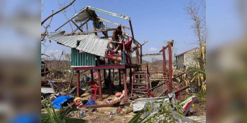 မိုခါမုန်တိုင်းကြောင့် ပျက်စီးသွားသည့် ရခိုင်ပြည်နယ် ဒေသခံနေအိမ်တချို့ / UNOCHA Myanmar