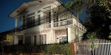 အမရပူရမြို့နယ်ရှိ ဒေါက်တာဇော်မြင့်မောင် မိသားစုပိုင်နေအိမ် / MDY image (Telegram)