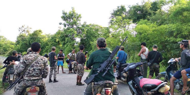 ထီးလင်း ပြည်သူ့ကာကွယ်ရေးတပ်ဖွဲ့ဝင်များ/ Yaw Defence force Htilin