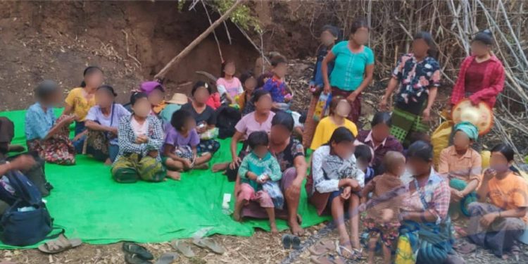 ပဇီကြီးကျေးရွာ စစ်ဘေးရှောင်ပြည်သူများ / ကျွန်းလှ-ကန့်ဘလူ တက်ကြွလှုပ်ရှားသူများအဖွဲ့-ကန့်ဘလူခရိုင်