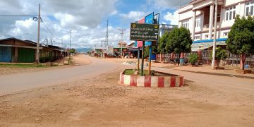 ရှမ်းပြည်နယ် တောင်ပိုင်း ဟိုပုံး၊ ဆီဆိုင်၊ ကျောက်တလုံးကြီး အသွားလမ်းတနေရာ / ဆီဆိုင်မြို့နယ် စည်ပင်သာယာရေး ကော်မတီ