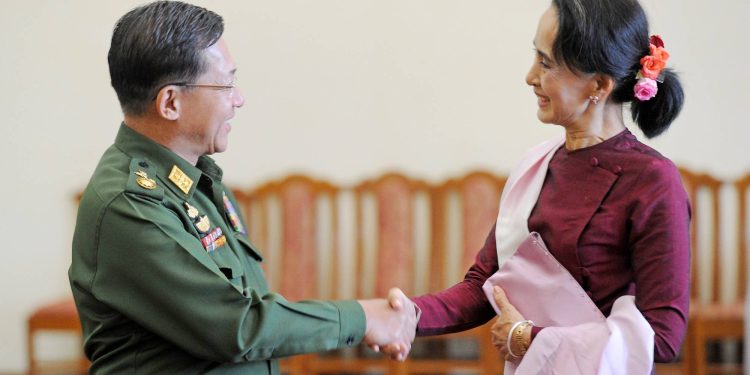 ဒေါ်ဆောင်ဆန်းစုကြည်၏ အတိတ်ကို ပြန်လည် ဆန်းစစ်ကြည့်ခြင်း