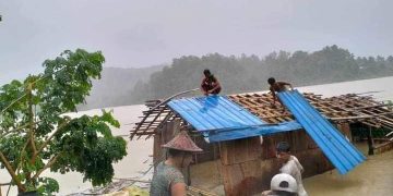 အဆက်မပြတ်ရွာသည့် မိုးကြောင့် ပလက်ဝ၌ ရေကြီး မြေပြိုမှုများ ဖြစ်ပေါ်