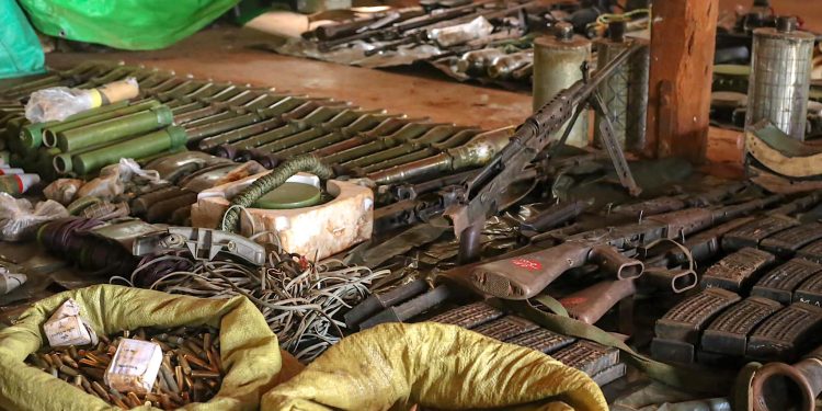 ဒီးမော့ဆိုရှိ အသိမ်းခံစခန်း၂ ခု ပြန်ရရေး စစ်ကောင်စီတပ် ကြိုးပမ်းနေ