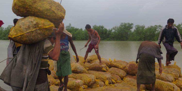 မြန်မာ- ဘင်္ဂလားဒေ့ရှ် နယ်စပ်ကုန်သွယ်ရေး မှောင်ခိုလုပ်ငန်းများ ကြီးထွားလာနိုင်