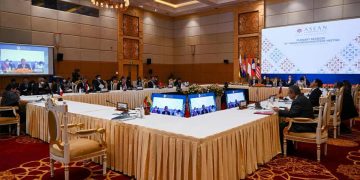 တရုတ်၊ အိန္ဒိယနှင့် ရုရှား အားကိုးဖြင့် အာဆီယံကို မြန်မာ အာခံ